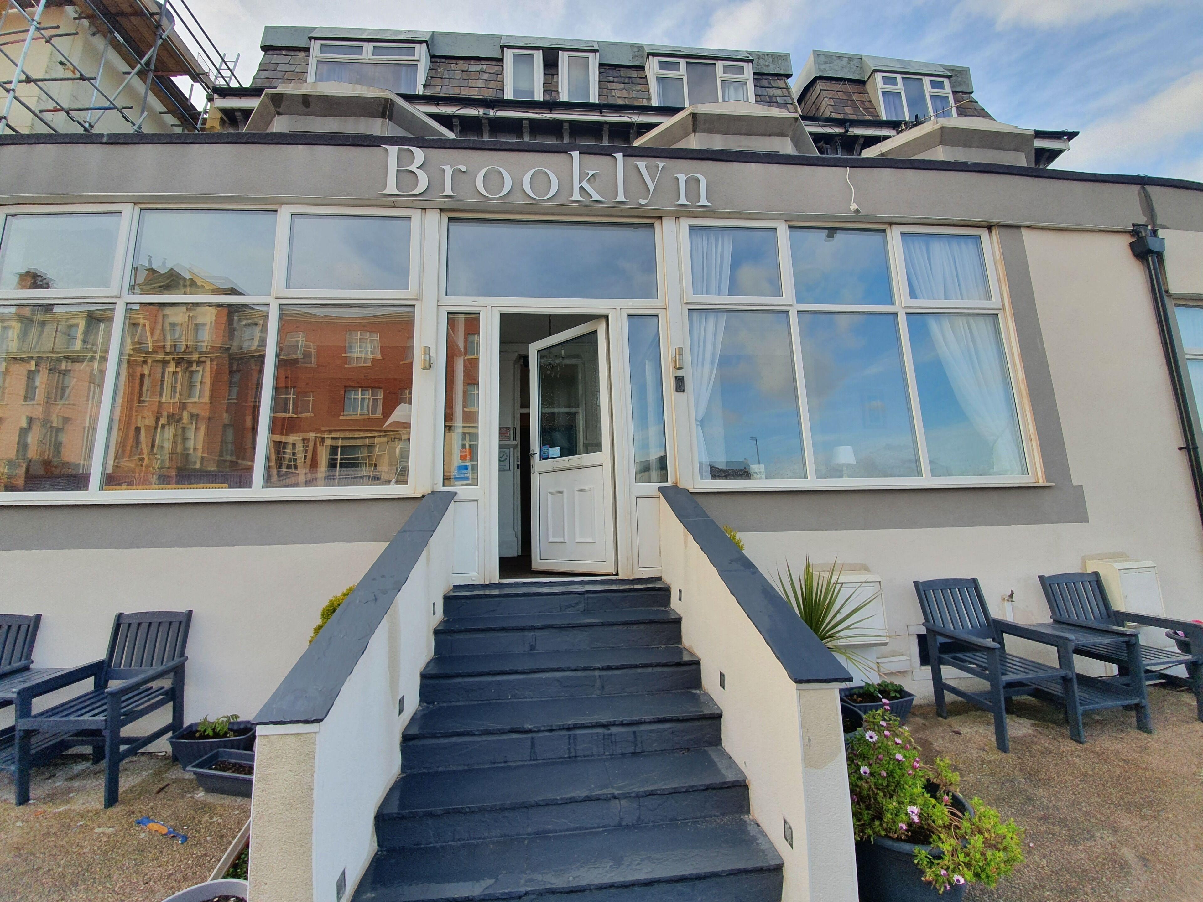 Brooklyn Hotel — Photos 1